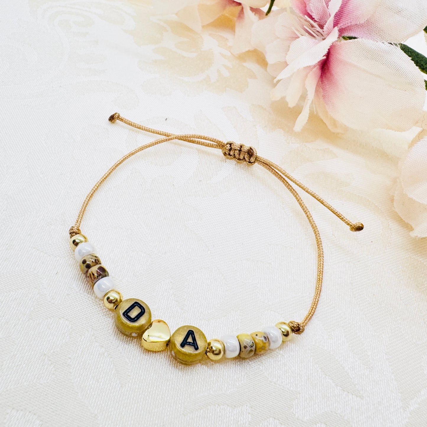 Personalisiertes Armband beige weiss