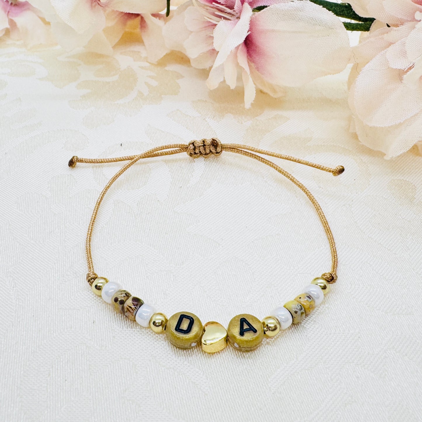 Personalisiertes Armband beige weiss