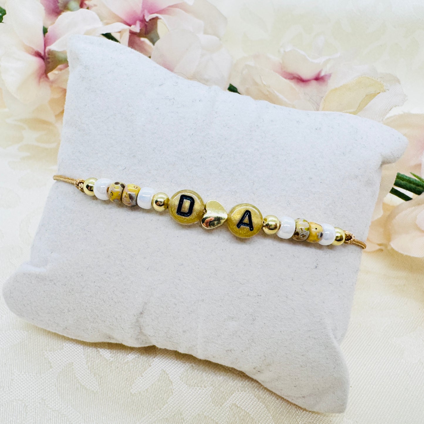 Personalisiertes Armband beige weiss