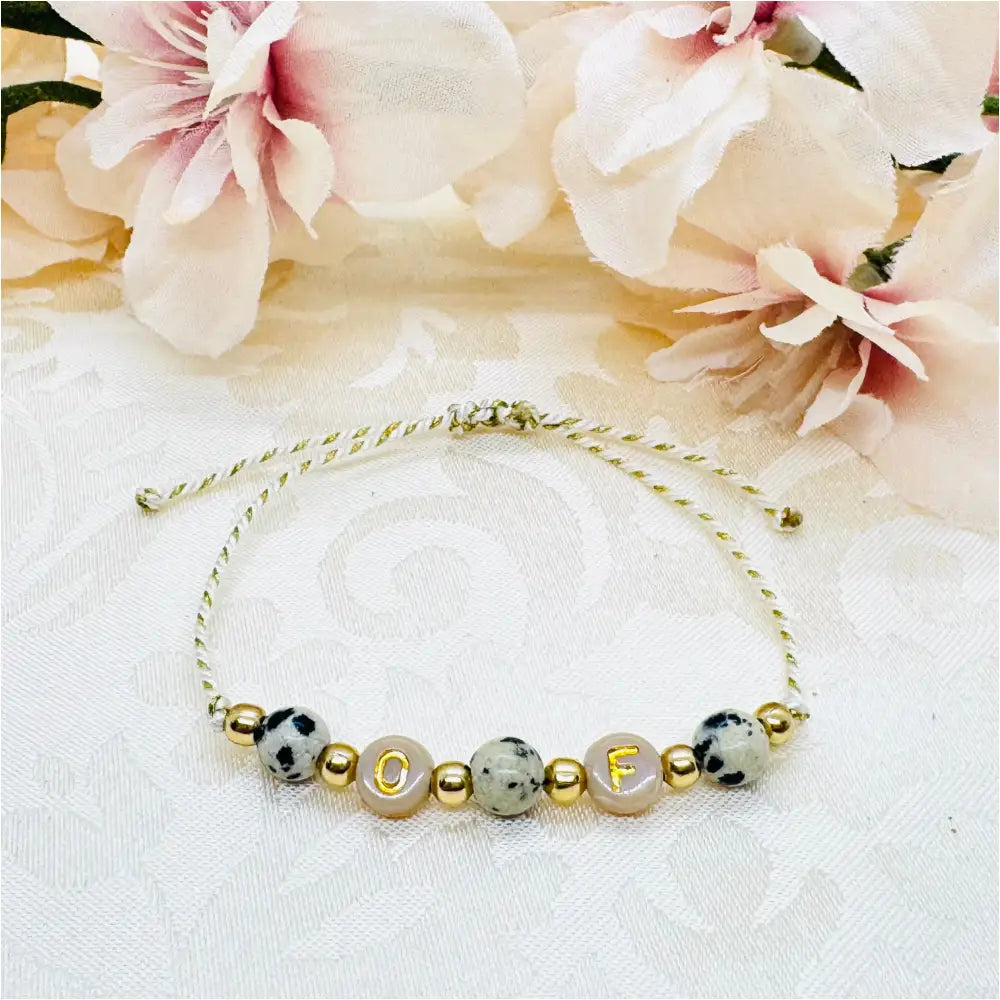 Personalisierbares Dalmatiner Jaspis Makramee Armband Anmarii