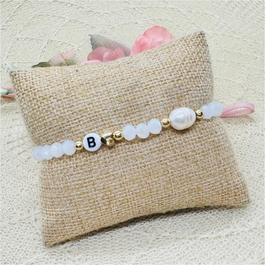 Personalisiertes Perlenarmband mit Süßwasserperle u. Herz - Armband elastisch - Geschenk